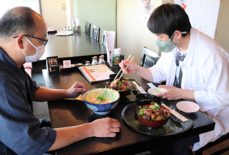 新たな味わいの「鯉丼」を　閉店の人気メニューが復活　佐久